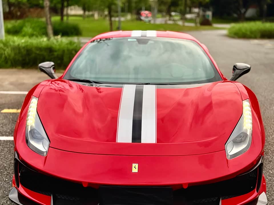 Ferrari 488