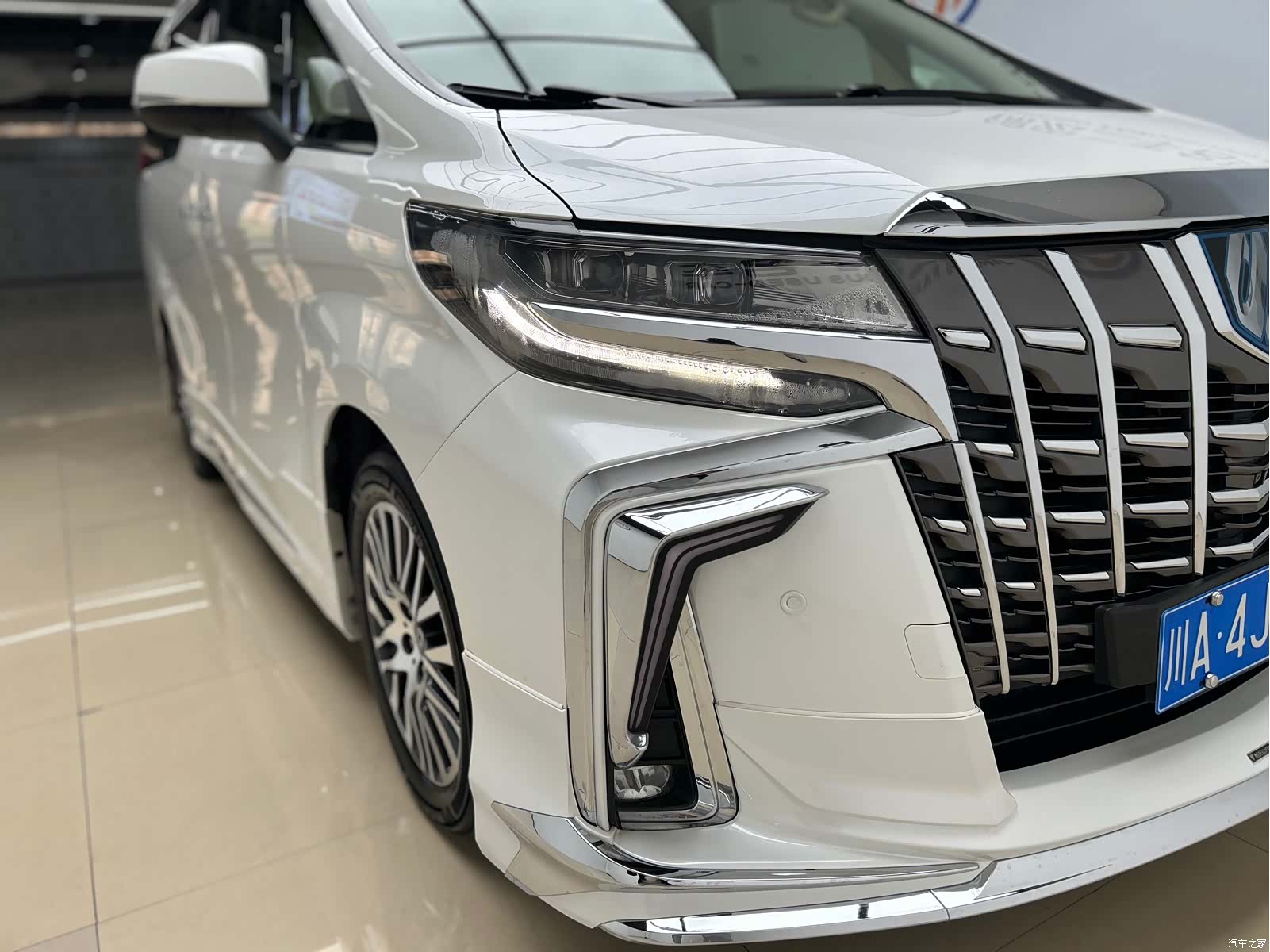 Toyota Alphard, 2015 28