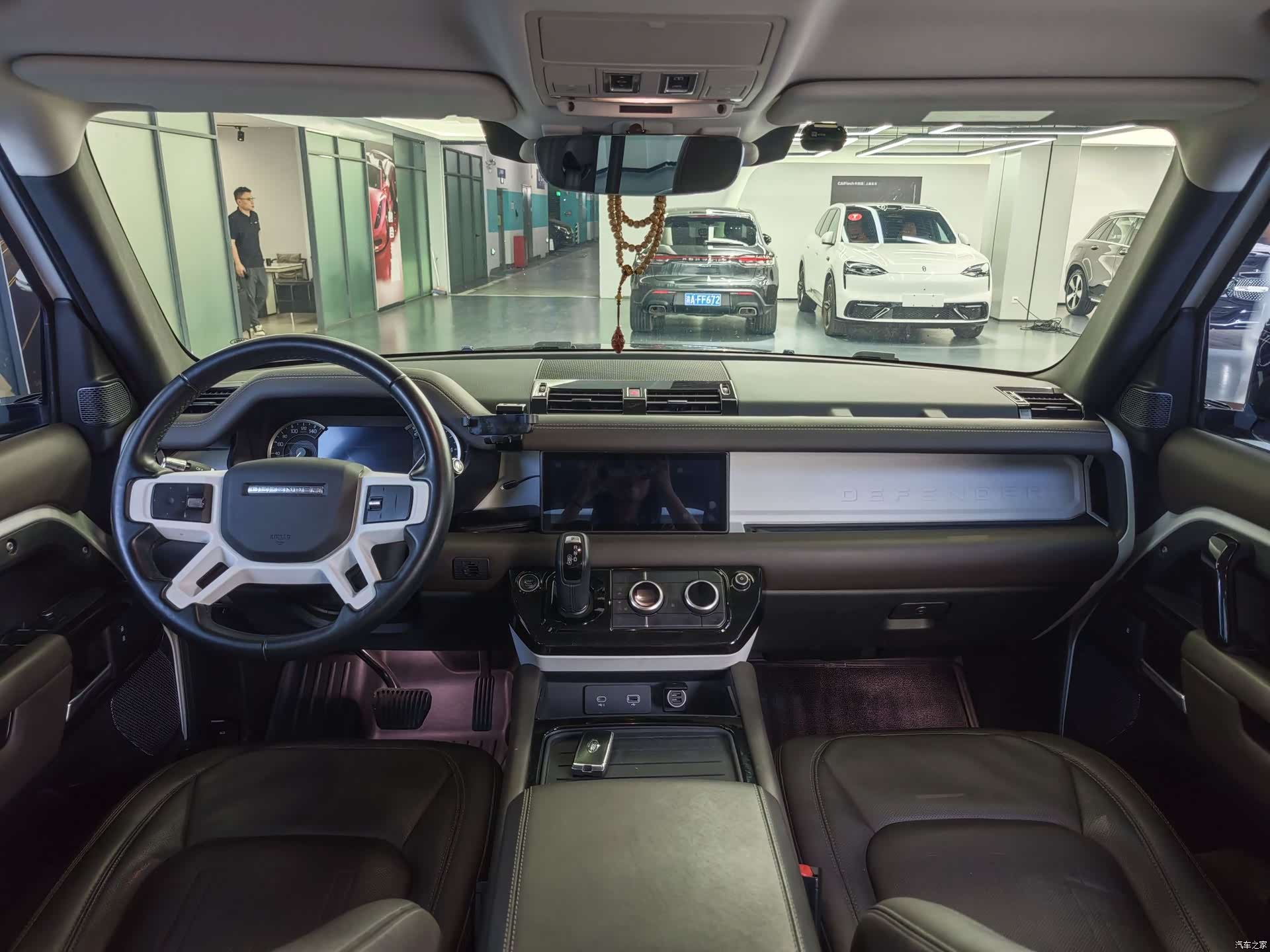 Land Rover Defender, 2022 16