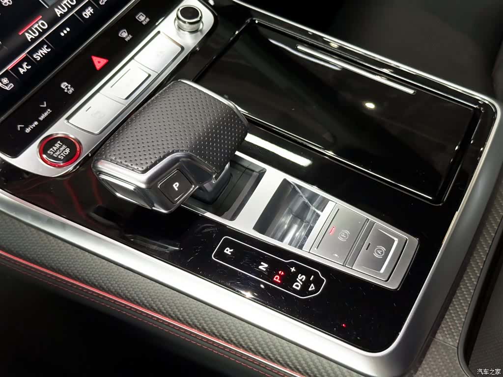 Audi Q8, 2022 12