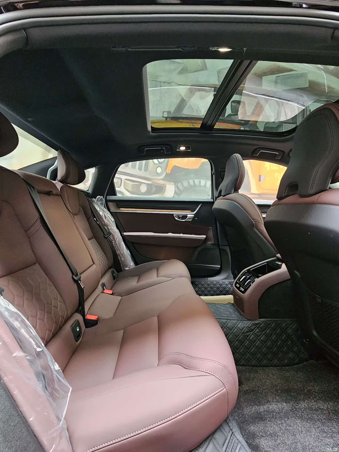 Volvo S90, 2025 10