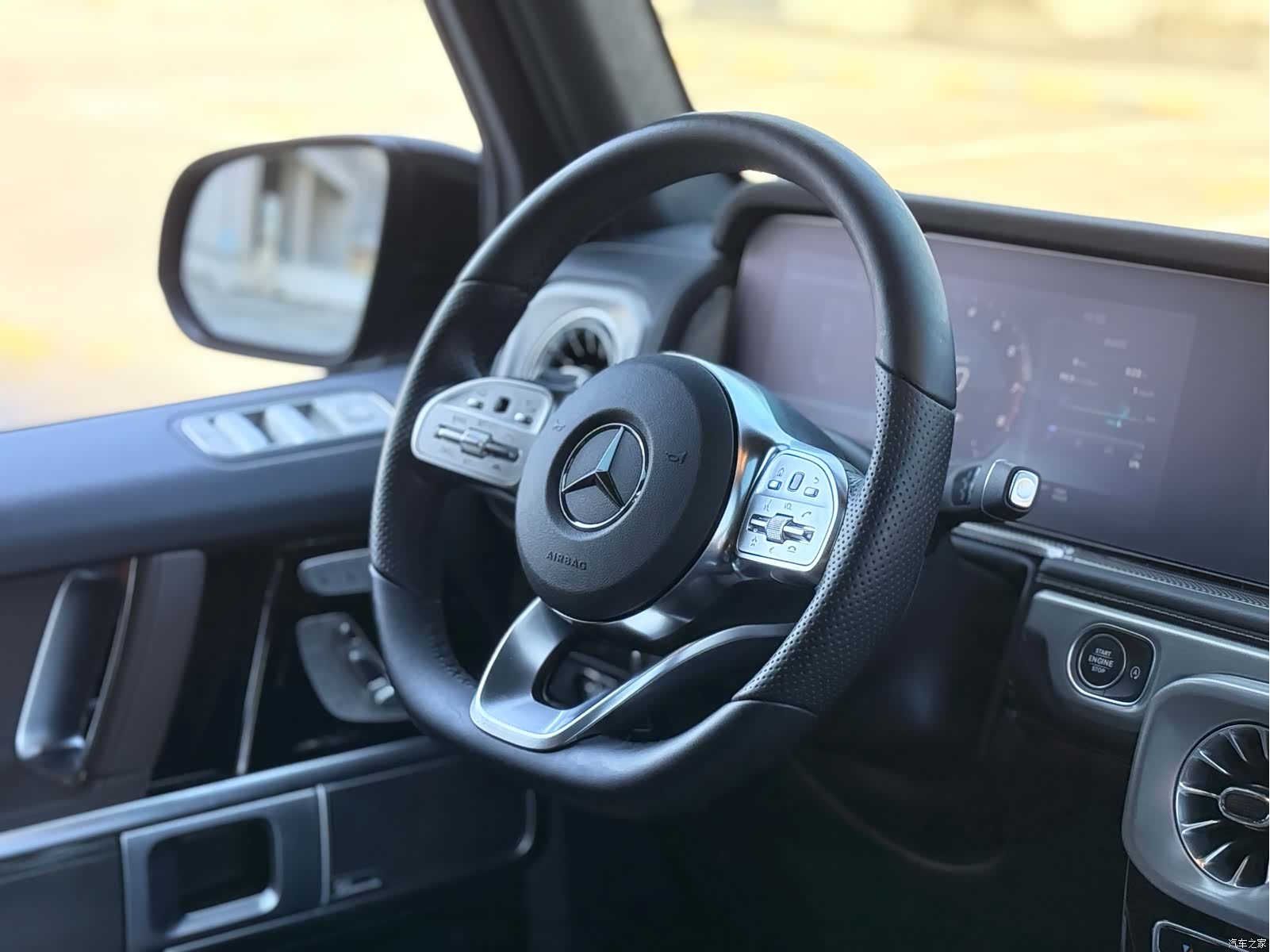 Mercedes-Benz G-Class, 2023 9