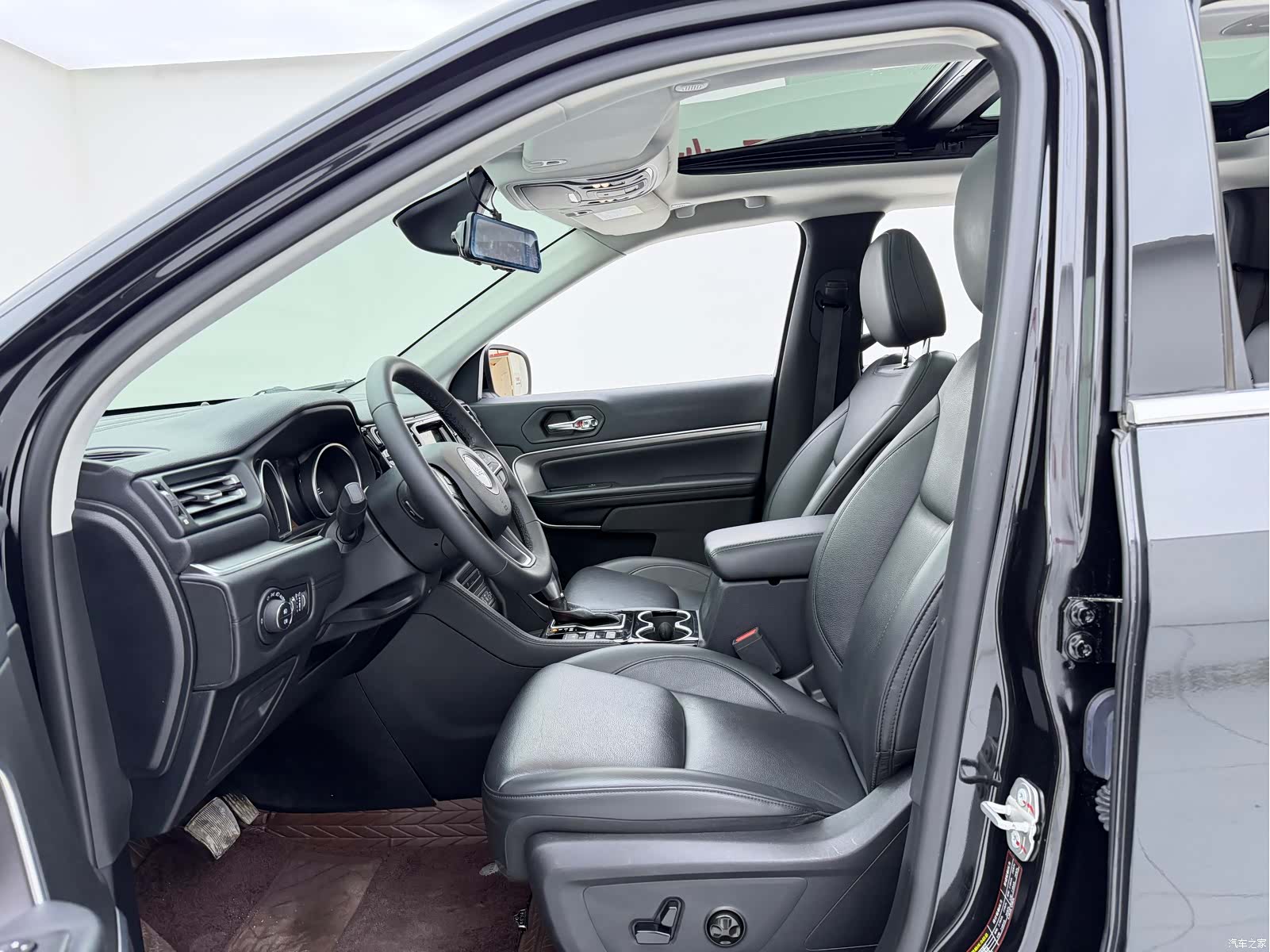 Jeep Grand Commander, 2022 8