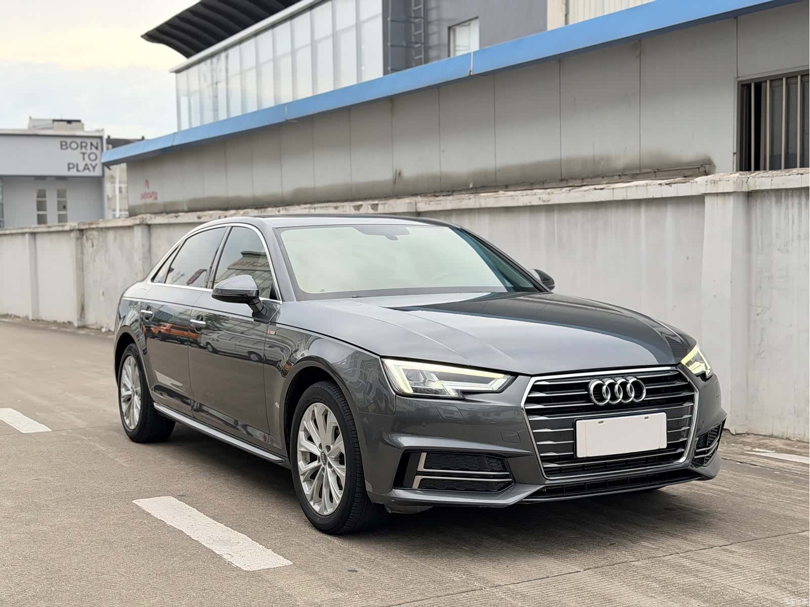 Audi A4L, 2019 3