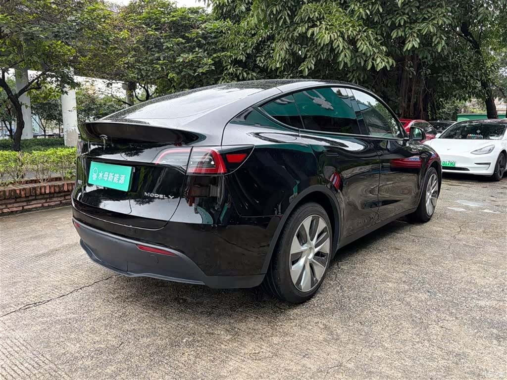 Tesla Model Y, 2022 7