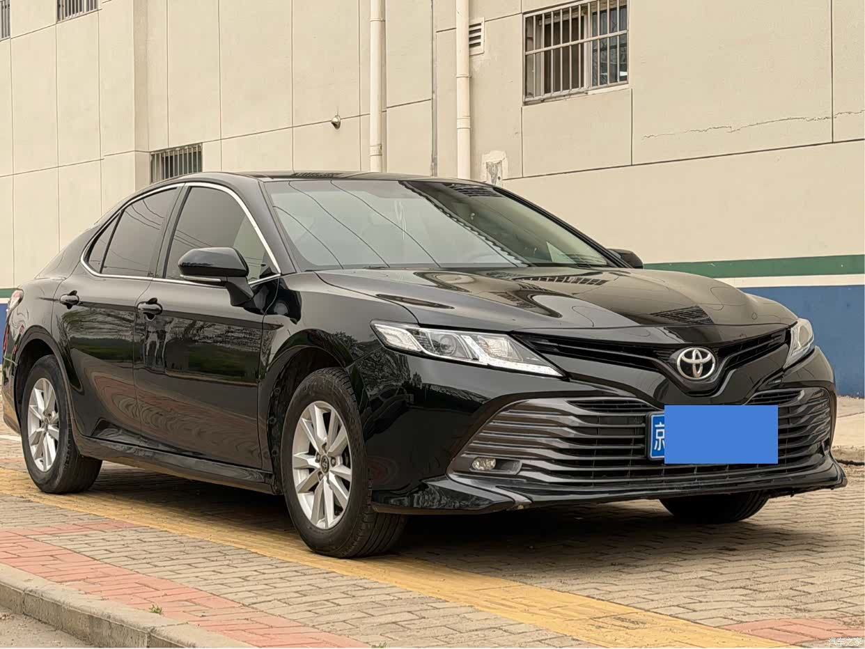 Toyota Camry, 2020 3