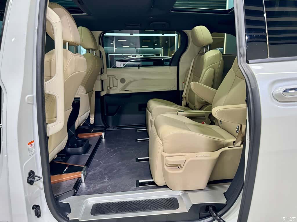 Toyota Granvia, 2024 26