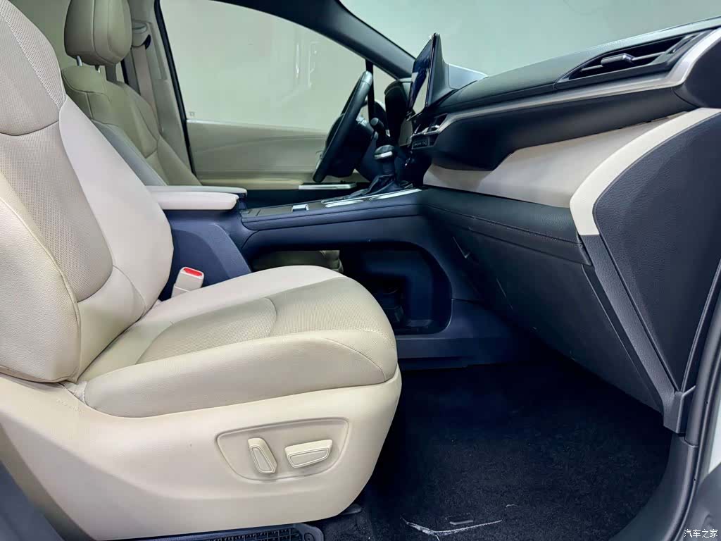 Toyota Granvia, 2024 19