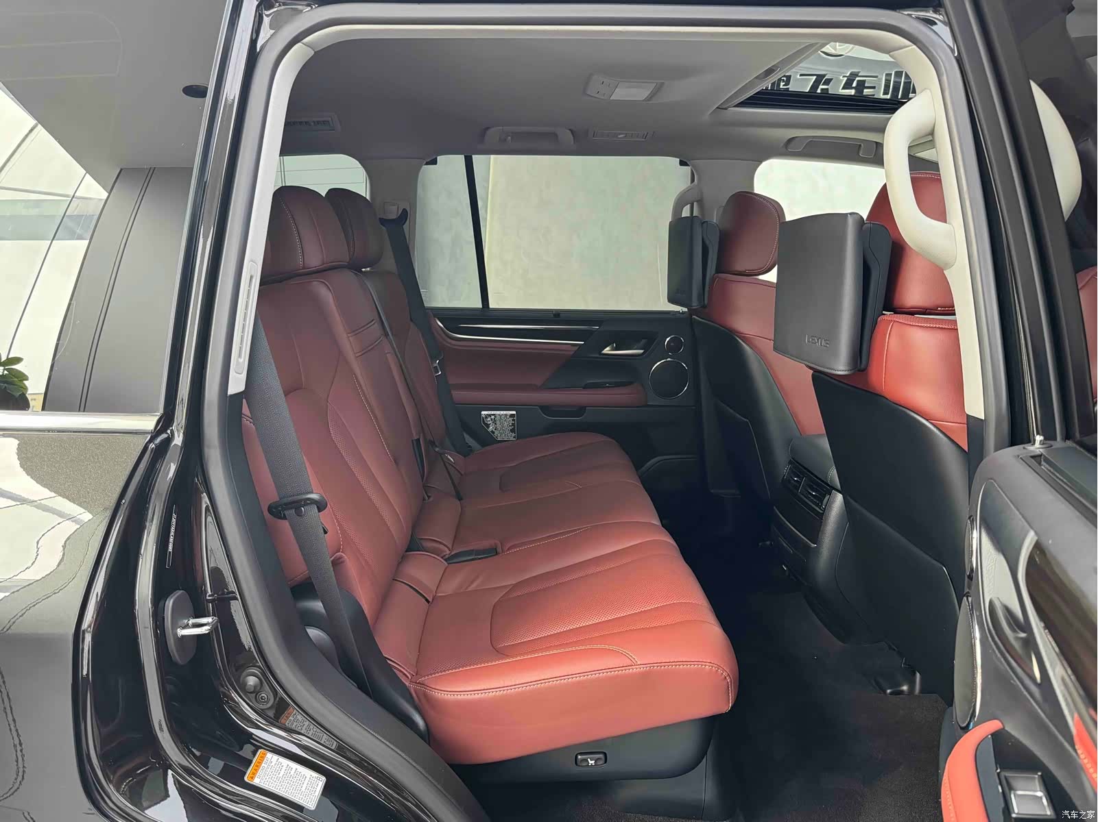 Lexus LX, 2021 10