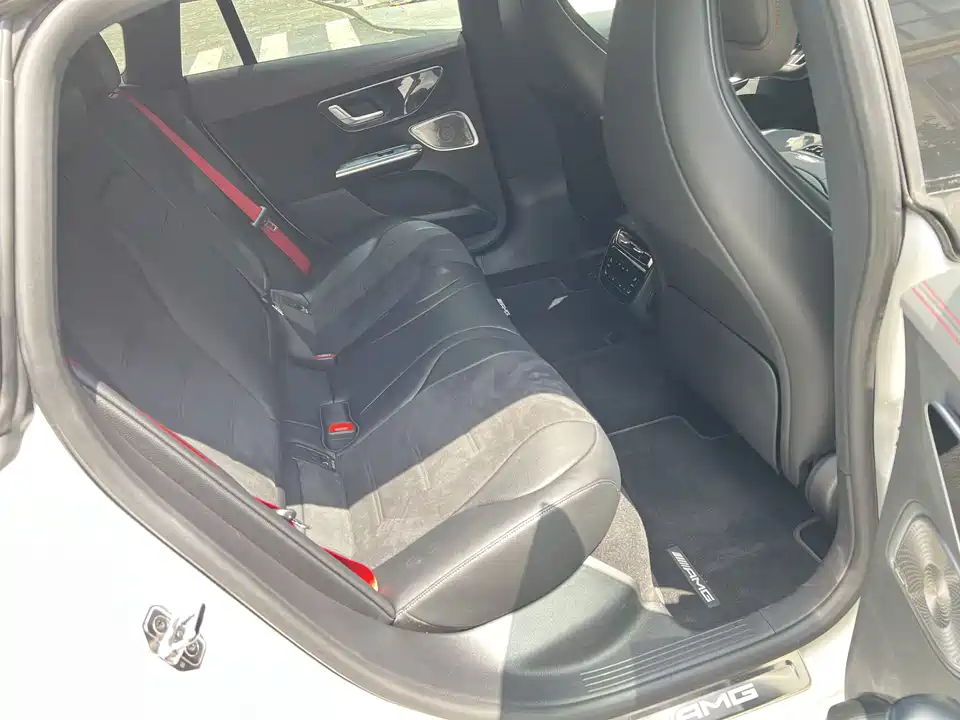 Mercedes-Benz EQE AMG