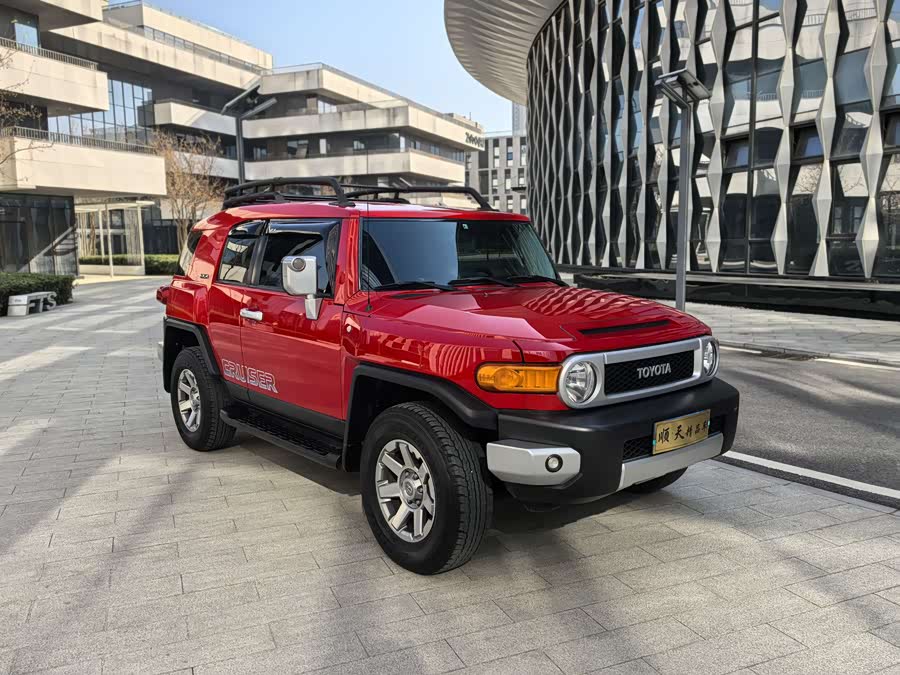 Toyota FJ Cruiser 2019, фото 31