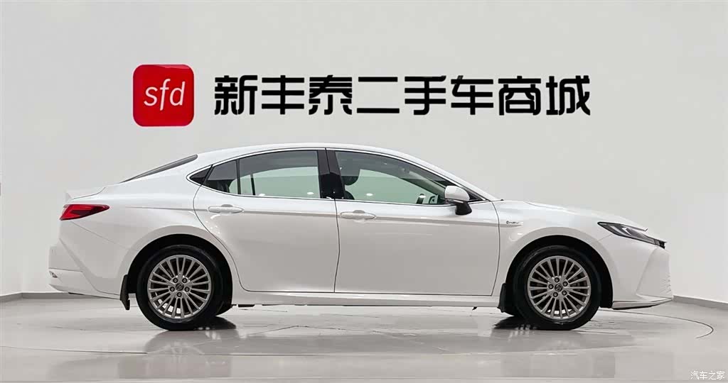 Toyota Camry, 2024 3