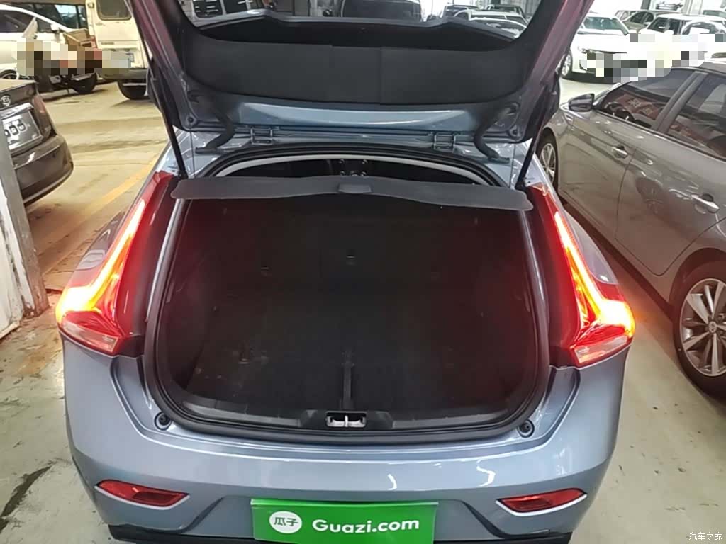 Volvo V40, 2018 19