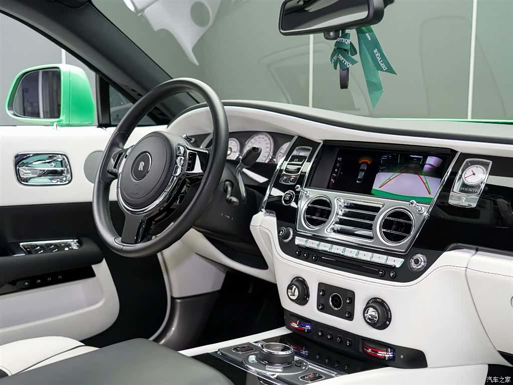 Rolls-Royce Wraith, 2024 15
