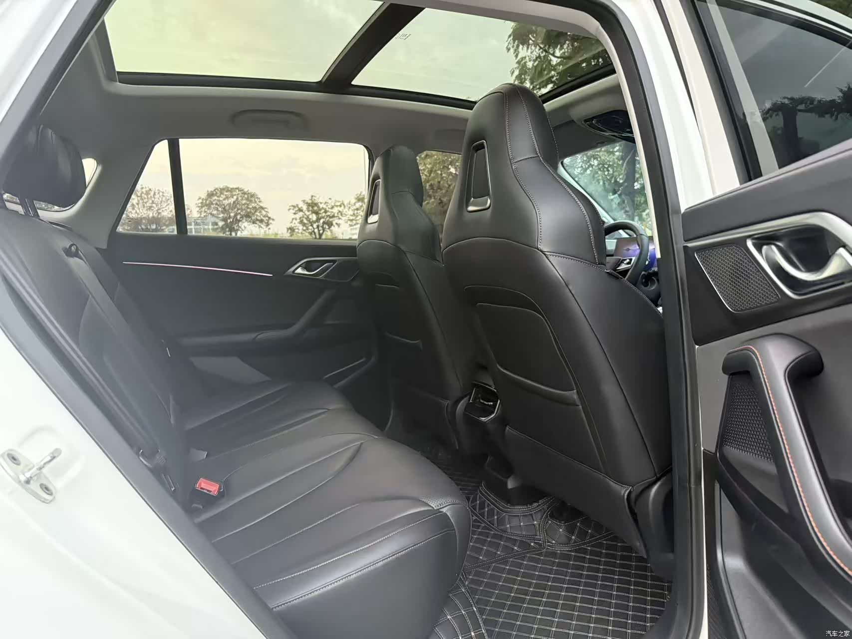 Roewe RX5, 2023 9