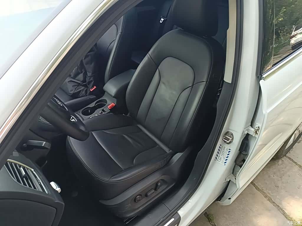 Audi Q3, 2014 15