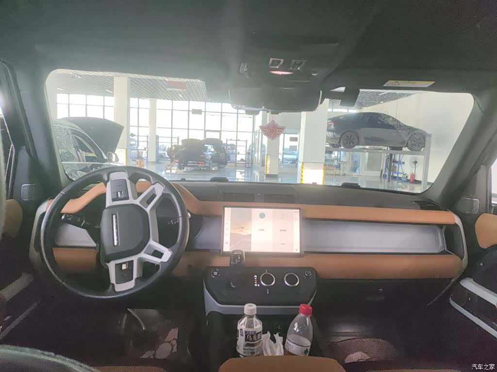 Land Rover Defender, 2023 6