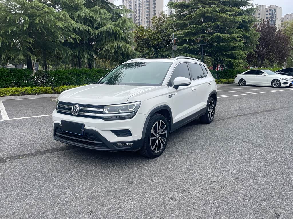 Volkswagen Tharu