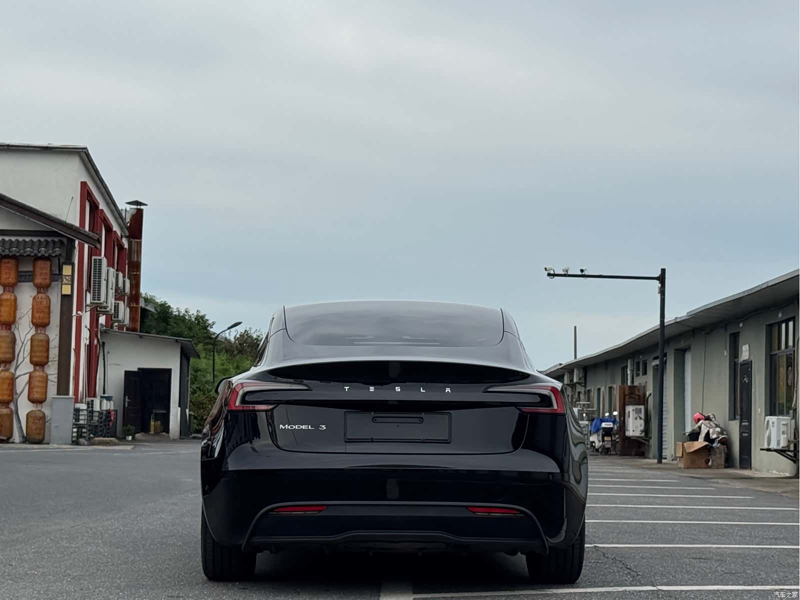 Tesla Model 3, 2024 12