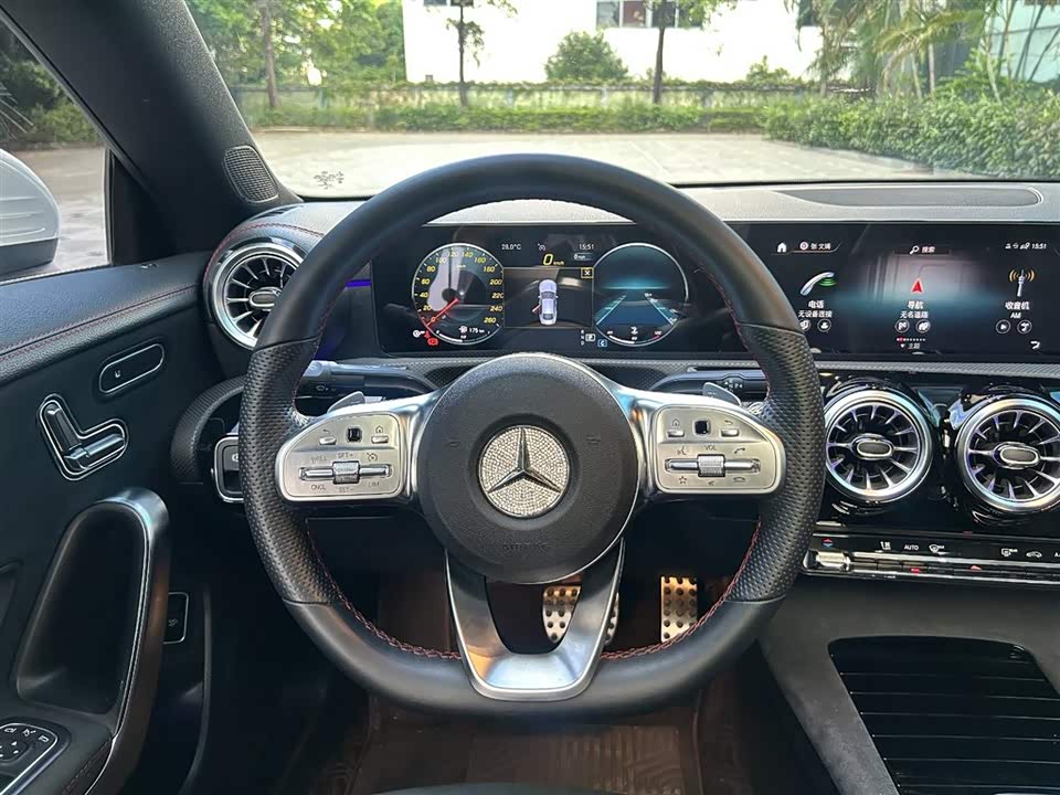Mercedes-Benz CLA