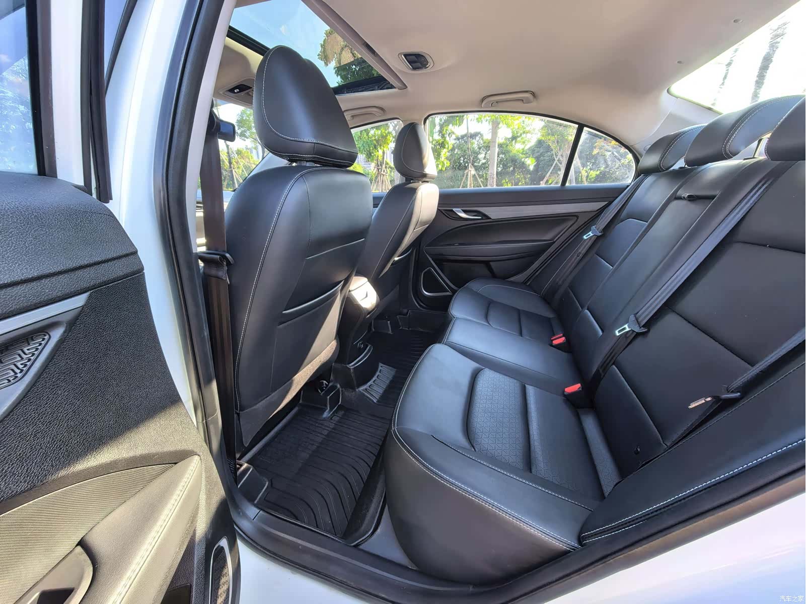 Geely Emgrand, 2022 8
