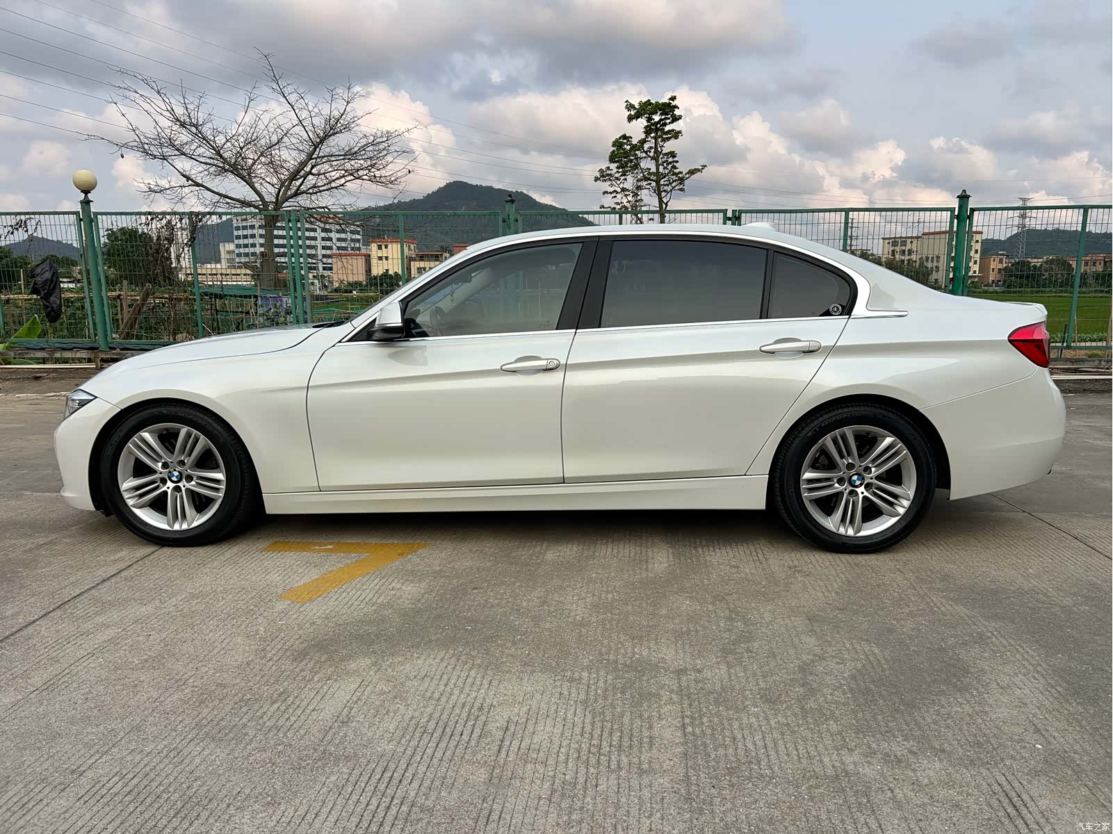 BMW 3 Series, 2017 все фото