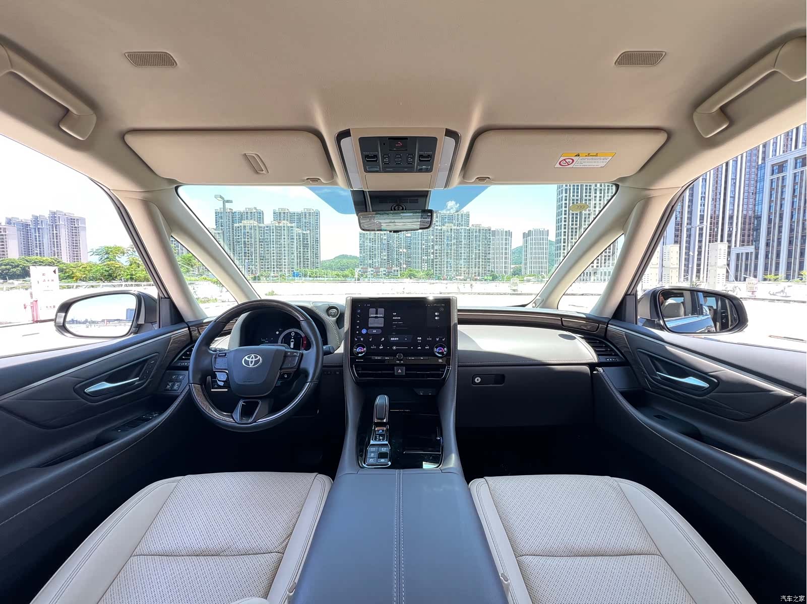 Toyota Alphard, 2024 8