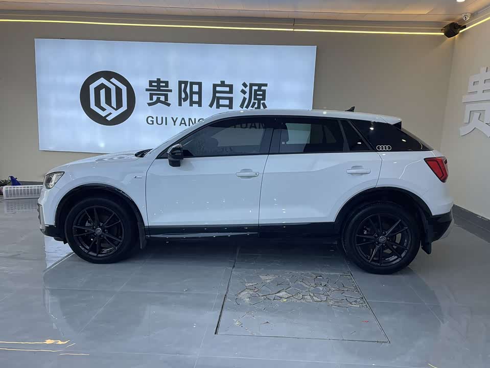 Audi Q2L Audi Q2L