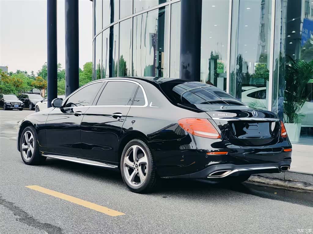 Mercedes-Benz E-Class, 2019 4