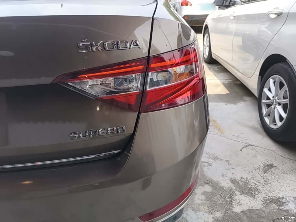 Skoda Superb, 2016 8