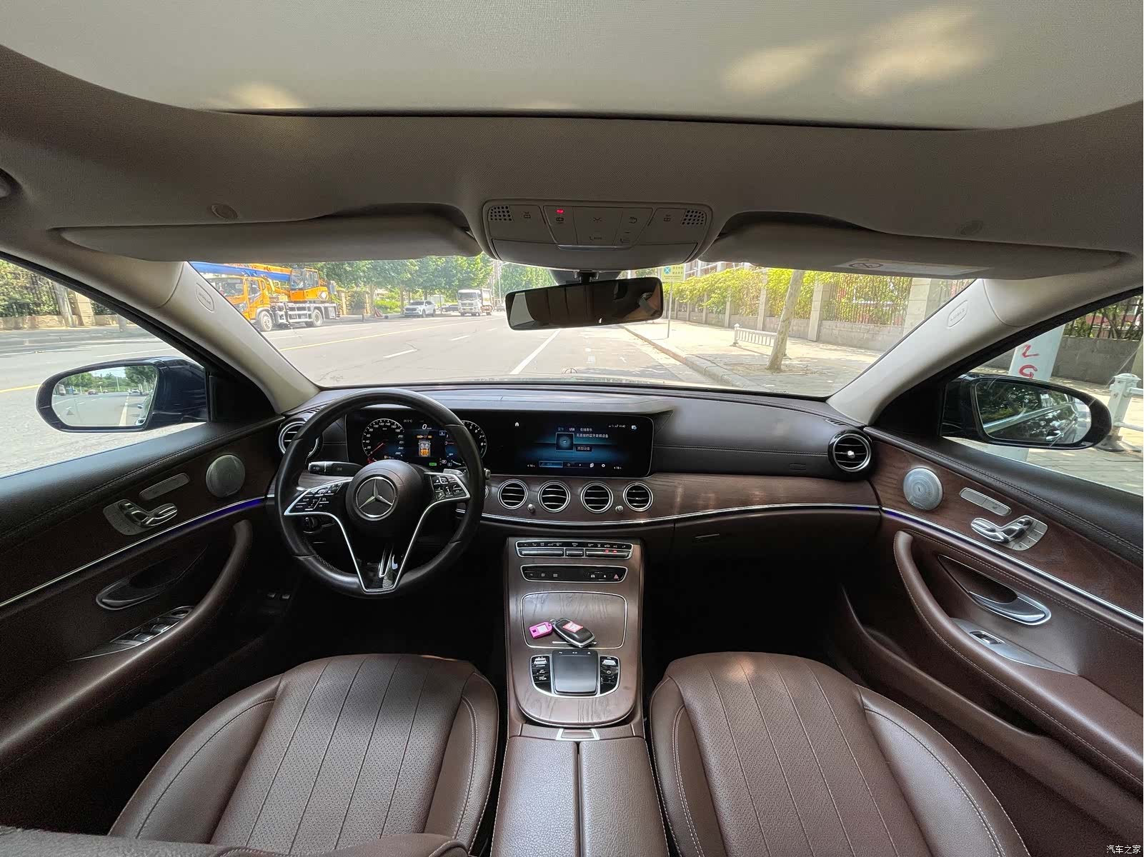 Mercedes-Benz E-Class, 2022 все фото