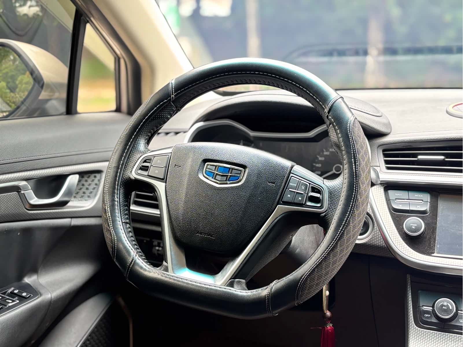 Geely Emgrand, 2018 14