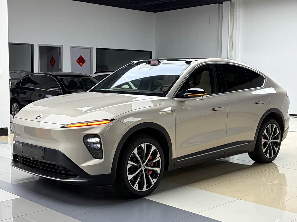 NIO EC7