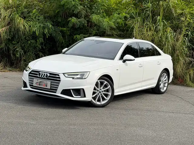 Audi A4L 2018 — купить из Китая под заказ