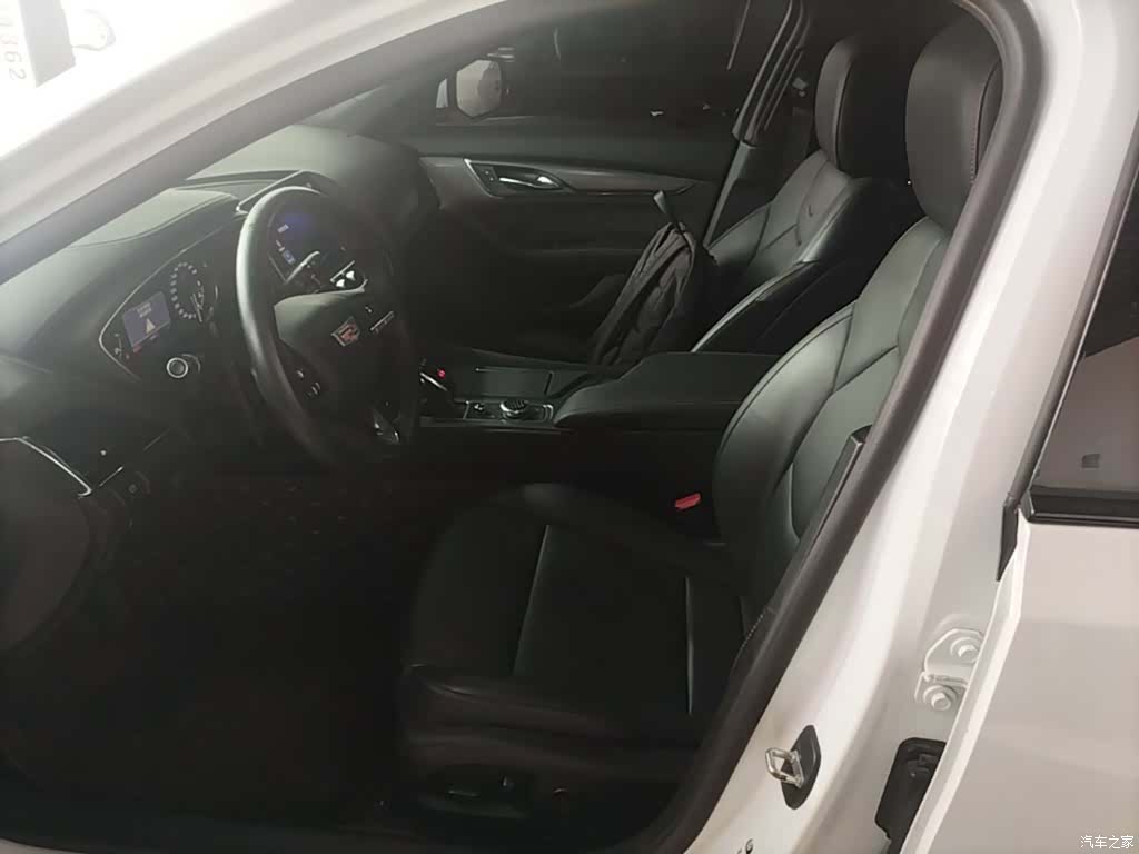 Cadillac CT5, 2021 11