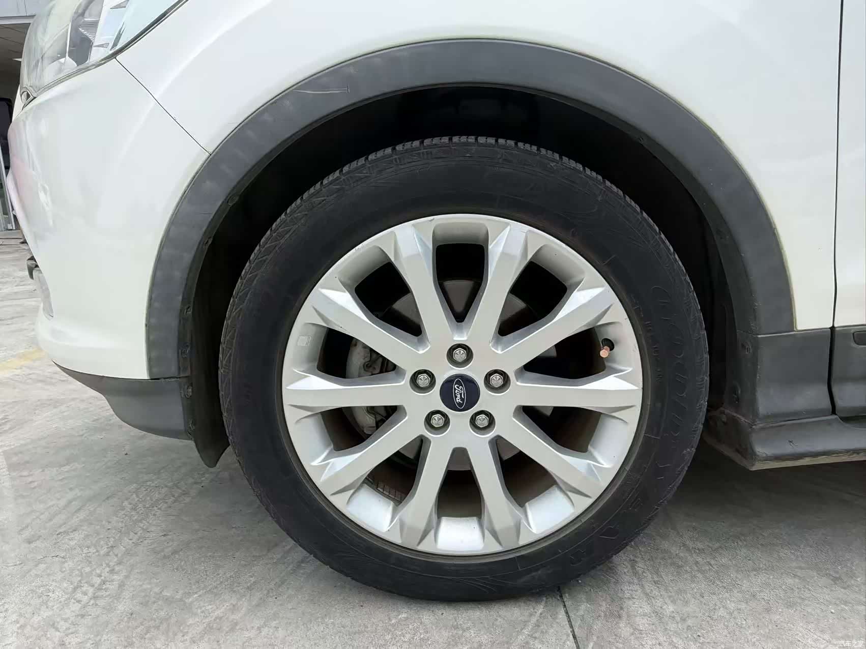 Ford Kuga, 2016 8
