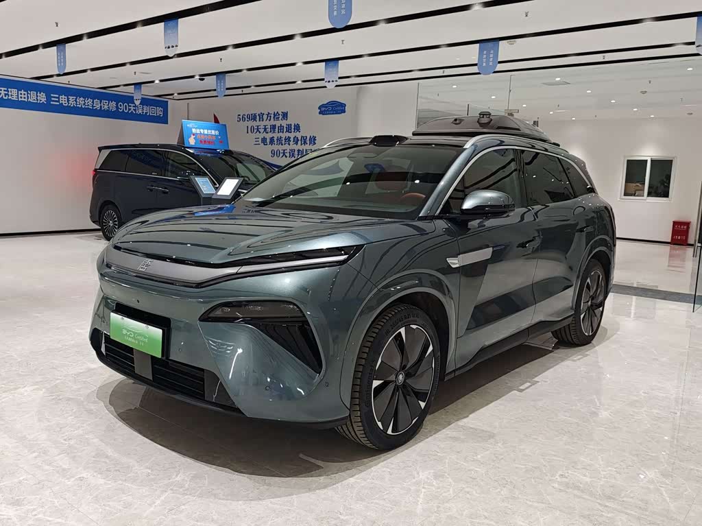 BYD Tang L