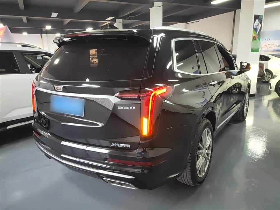 Cadillac XT6