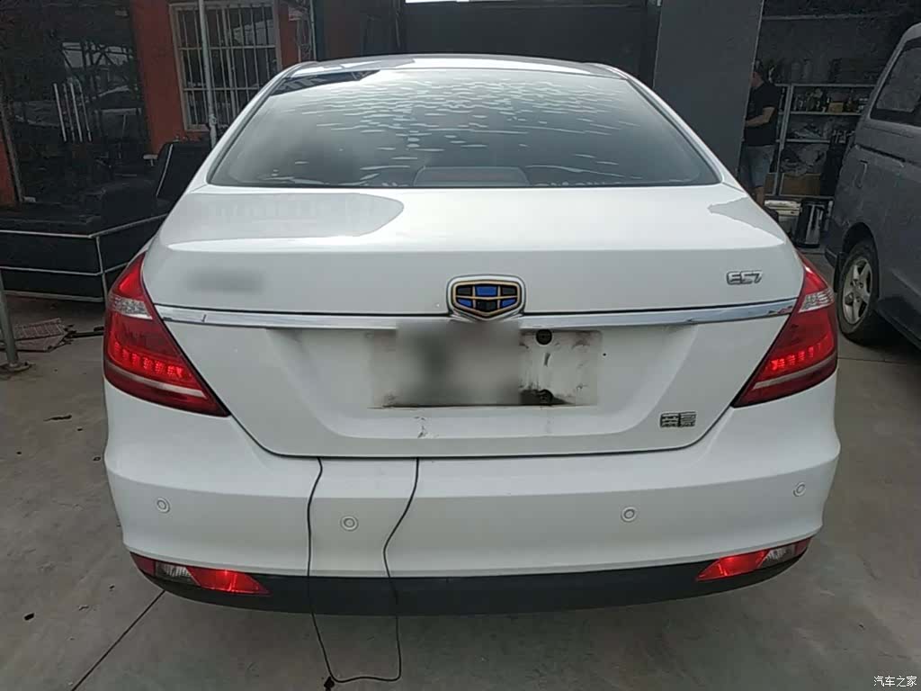 Geely Emgrand, 2015 6