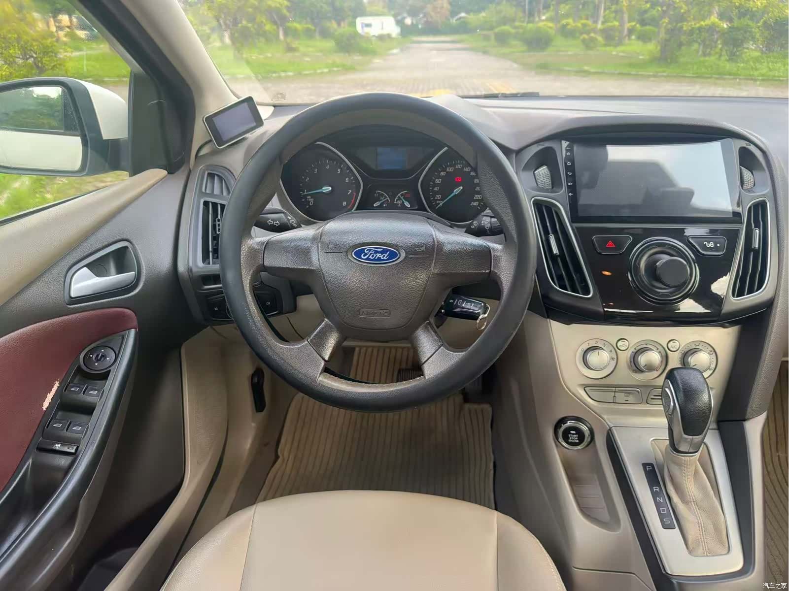 Ford Focus, 2014 6
