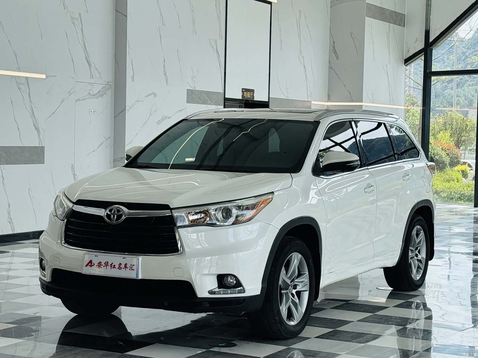 Toyota Highlander, 2017 1