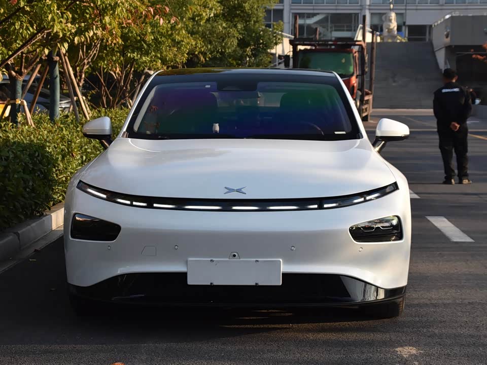 XPENG P7