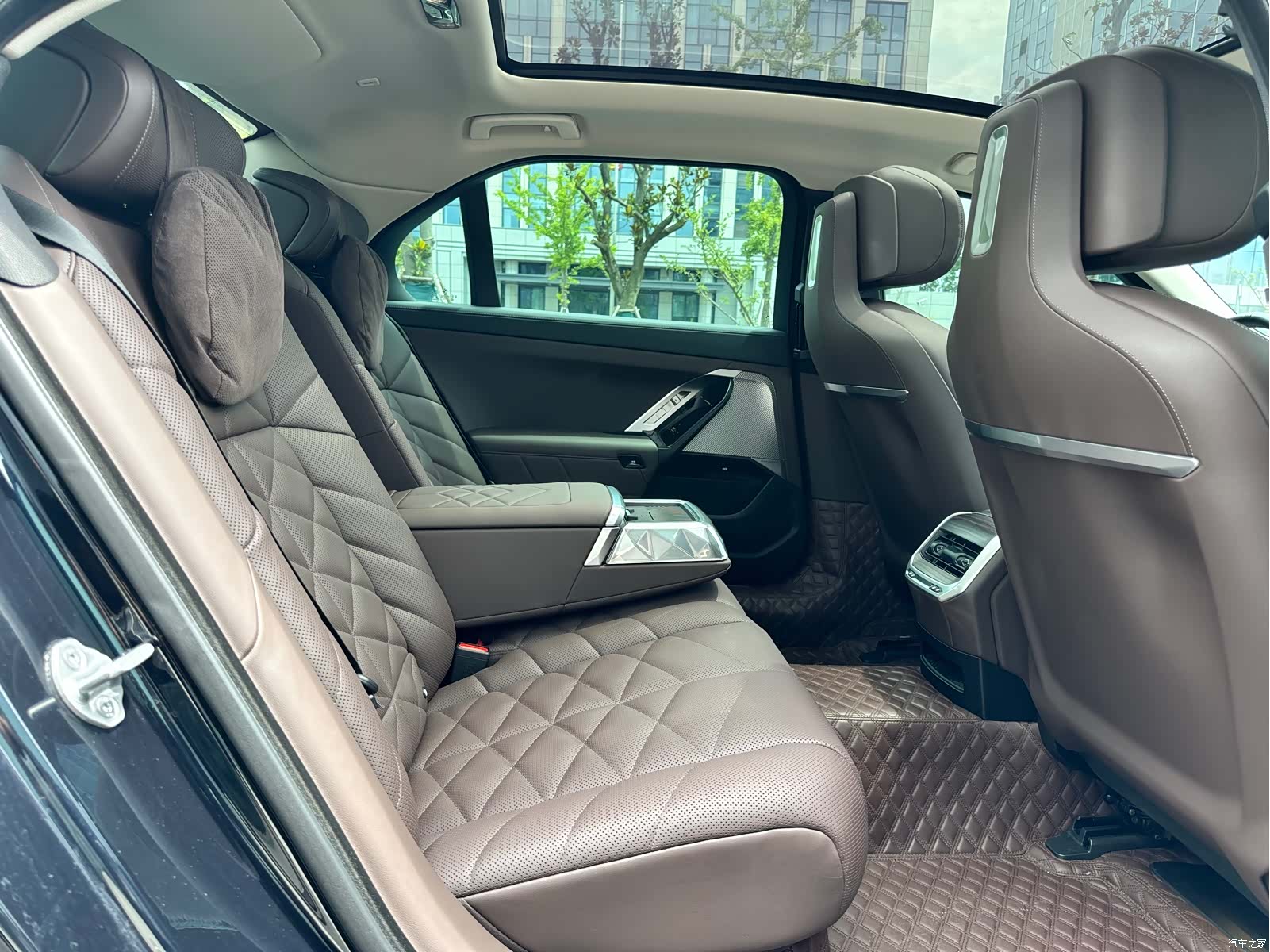 BMW 7 Series, 2023 10