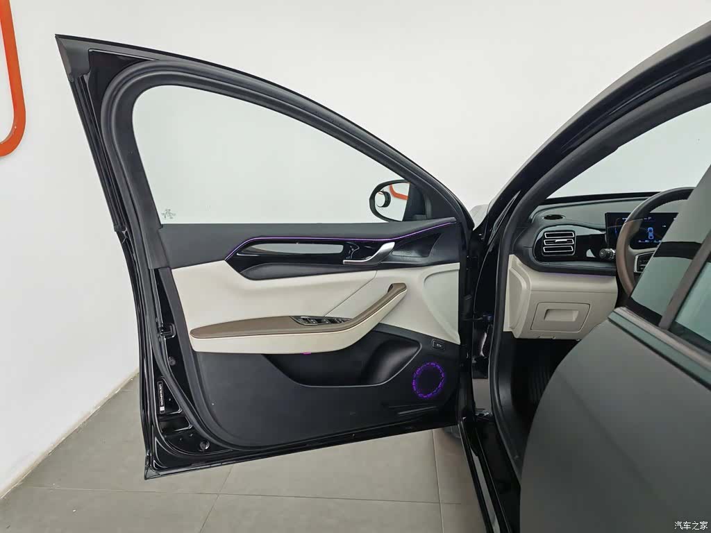 BYD Qin, 2023 8