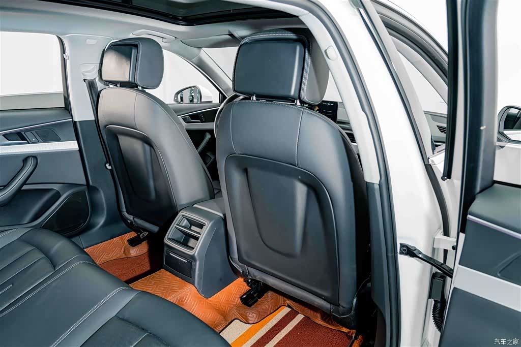 Audi A4L, 2021 19