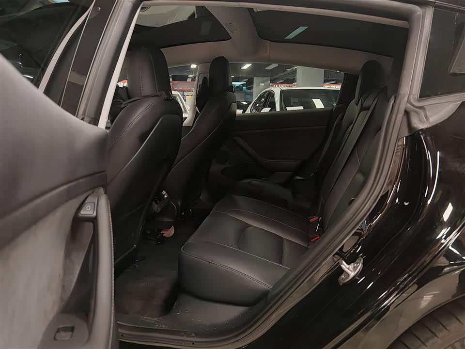 Tesla Model 3 Tesla Model 3