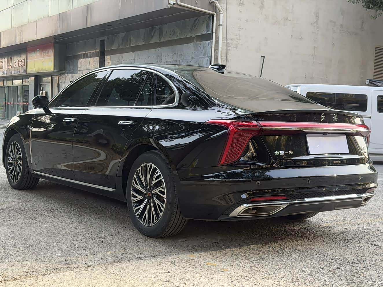 Hongqi H5, 2023 6