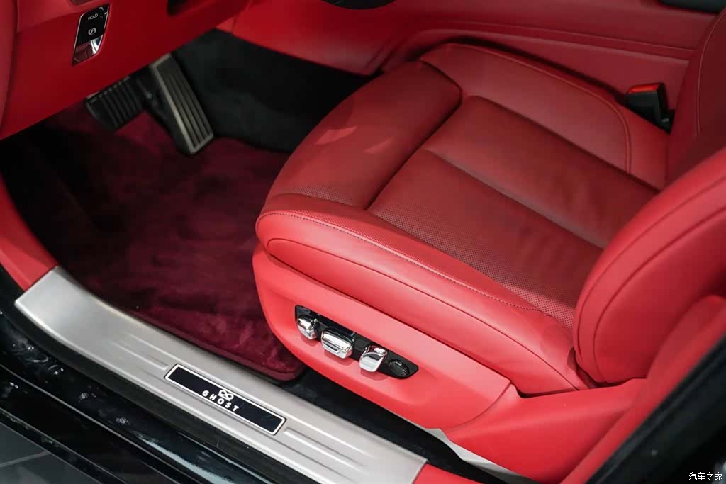 Rolls-Royce Ghost, 2022 12