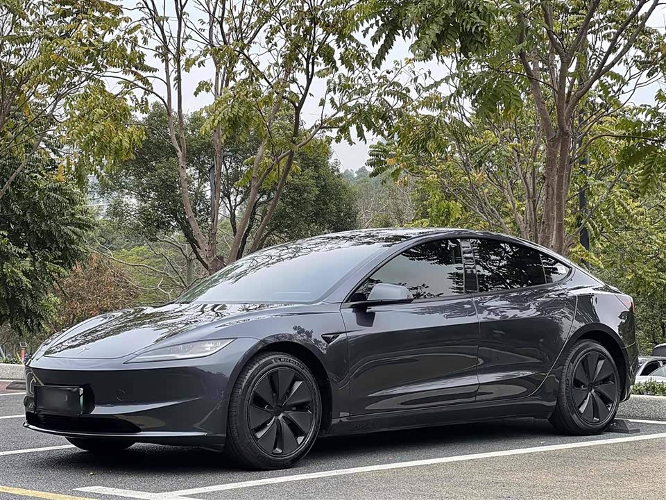 Tesla Model 3 Tesla Model 3