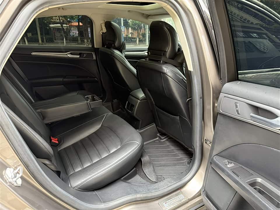 Ford Mondeo Ford Mondeo